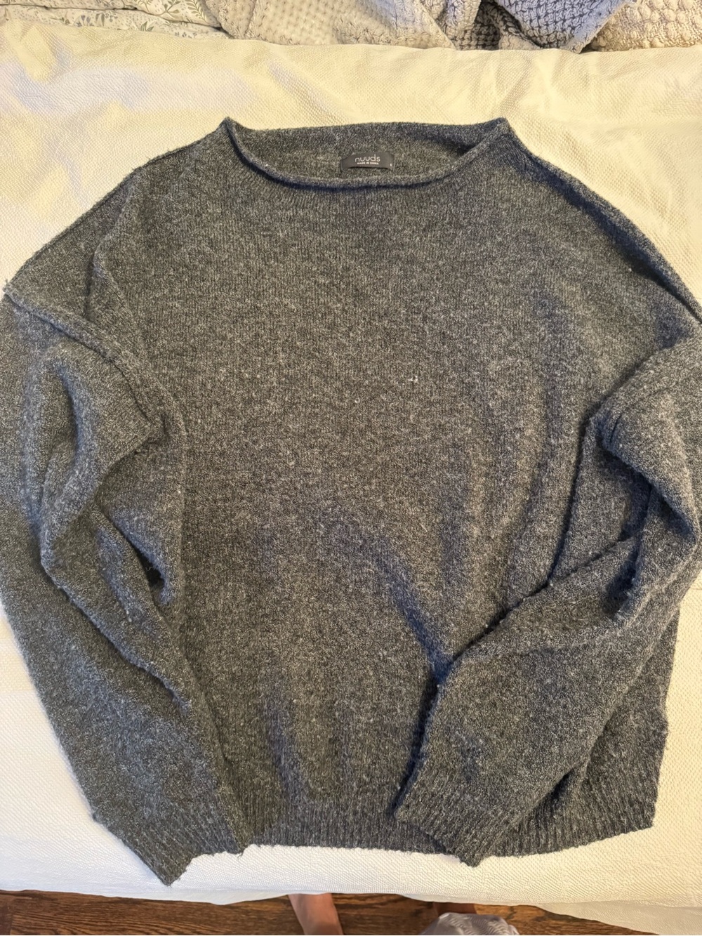 nuuds WOMENS Crewneck Sweater in Charcoal Gray